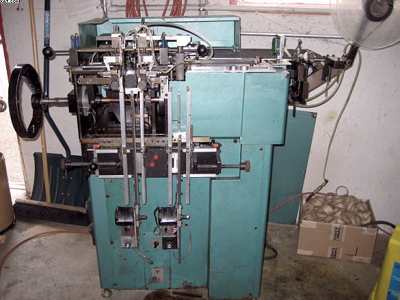 FORTHMANN Model STZ Mechanical cut and fold label machine.